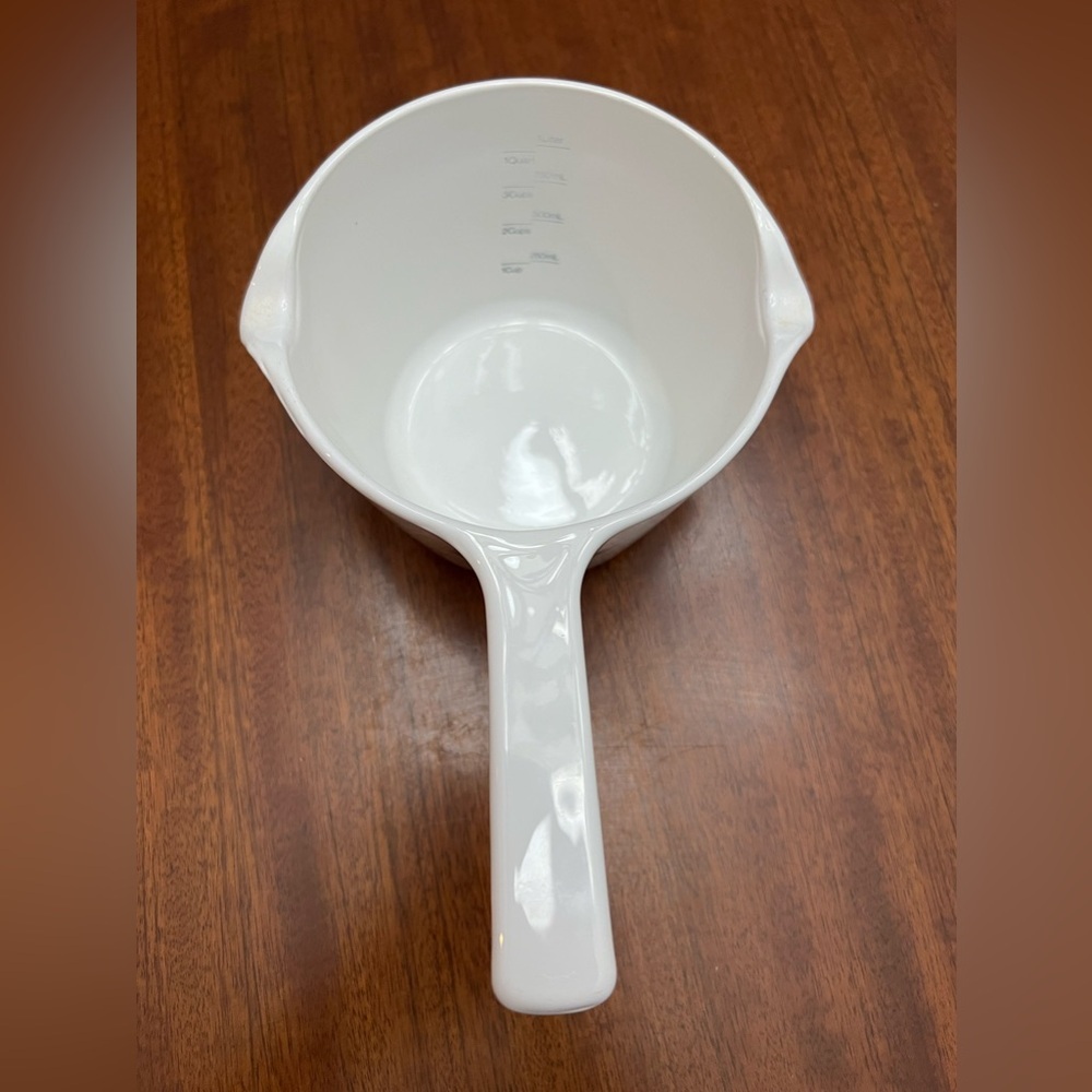 Vtg.‎ Corning Ware White Sauce Pan Dual Spout Measuring Cup 1Qt.